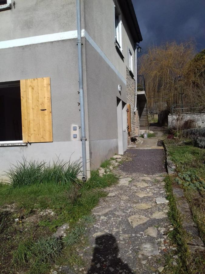 Agréable chambre meublée, vue sur la vallée de l'Auxois Villy-en-Auxois Exterior foto